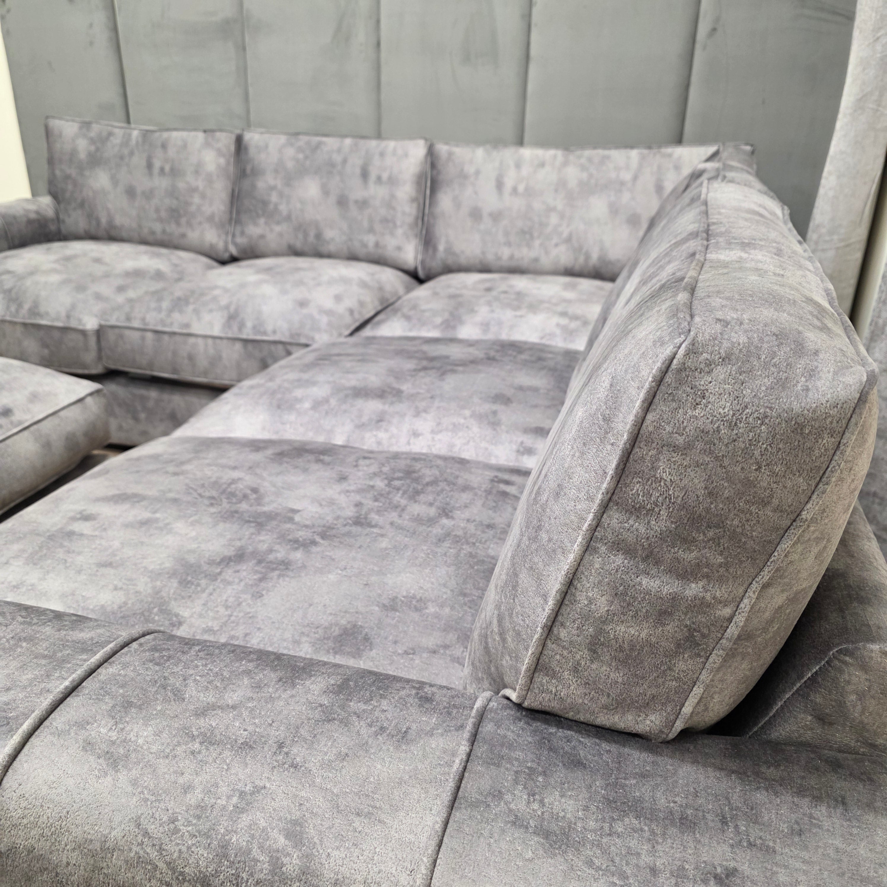 La Collezione di Divani Premium Luxury Harland